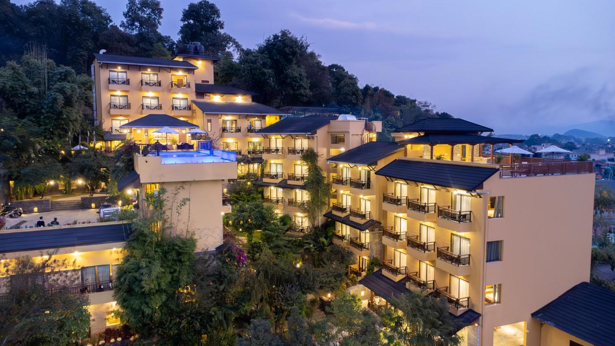 Bar Peepal Resort Pokhara Exterior foto The Royal